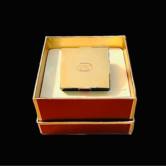 Monet Vintage Collectible Holiday Gift Trinket Box in Original Package - Picture 3 of 4
